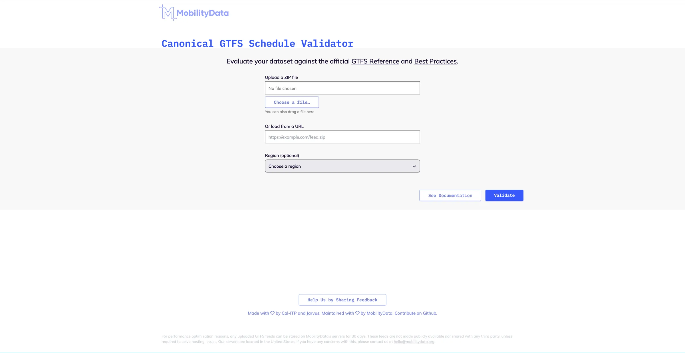 Interfaz del validador web de MobilityData. Permite subir el archivo ZIP directamente o proporcionar una URL.